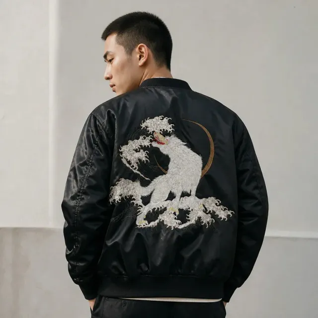 Esprit du Japon blouson sukajan loup vagues brodé noir