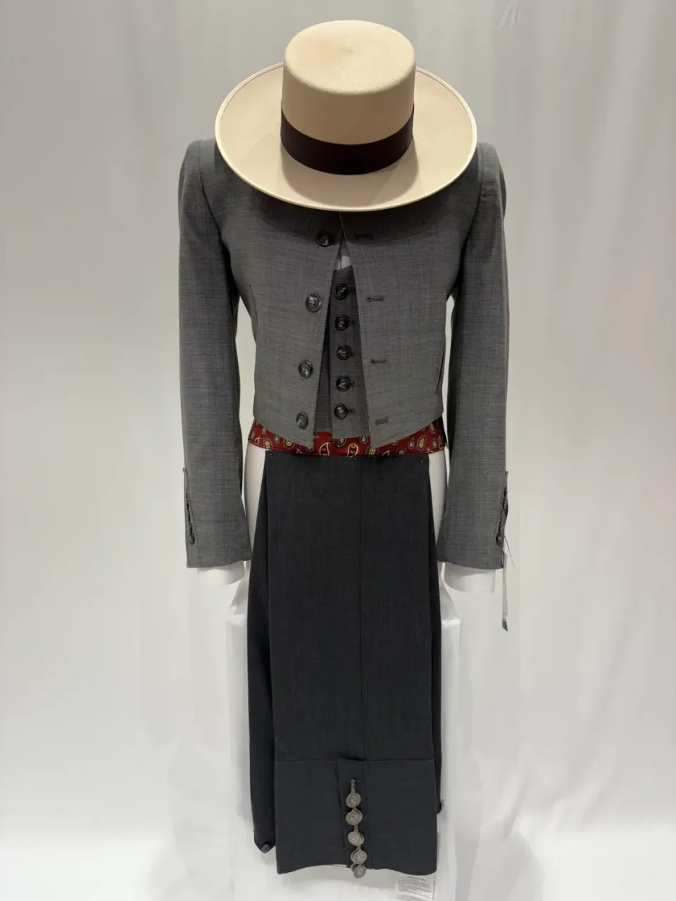 Viva la Feria Roma costume campero gris