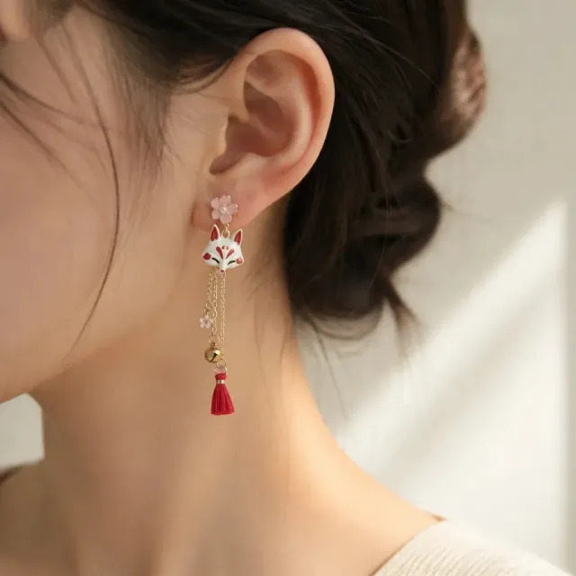 Esprit du Japon boucles d’oreilles renard éventail asymétriques