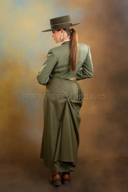 VIVA LA FERIA-MODA FLAMENCA Traje de Amazona Modelo Triana ensemble vert bouteille