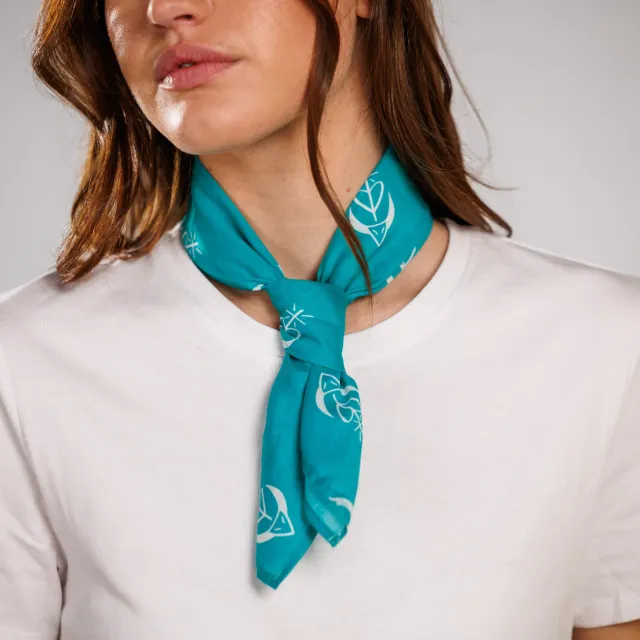 Les Indiennes de Nîmes Croix Toro bandana satin coton Jade 60x60