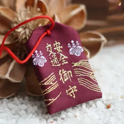 Japon style Omamori amulette japonaise bordeaux chance