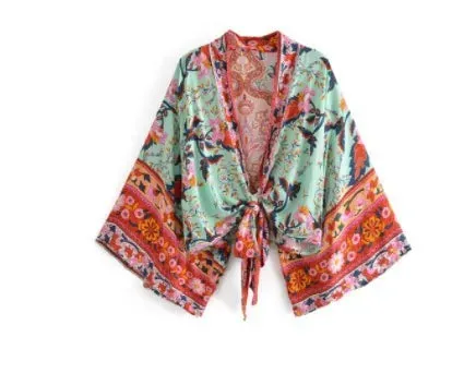 Esprit du Japon Kimono Court Fleuri Vert Grisé Coton