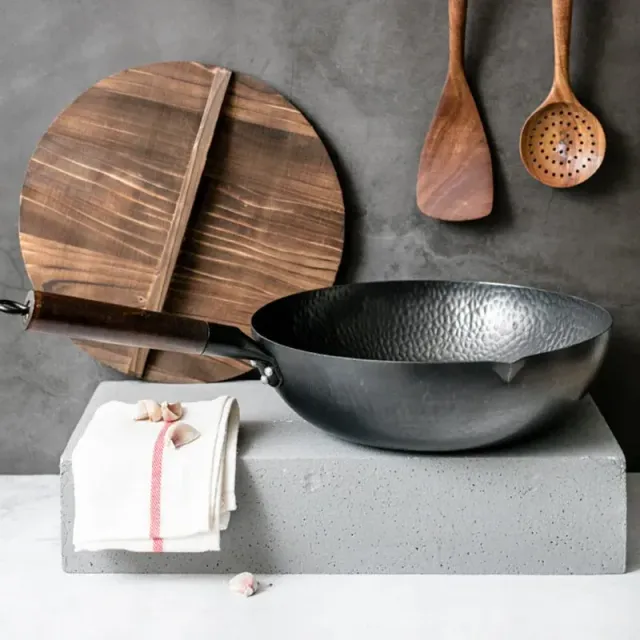 Japon style wok poêle avec couvercle sautés