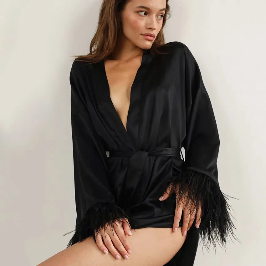 Esprit du Japon Kimono long satiné à plumes
